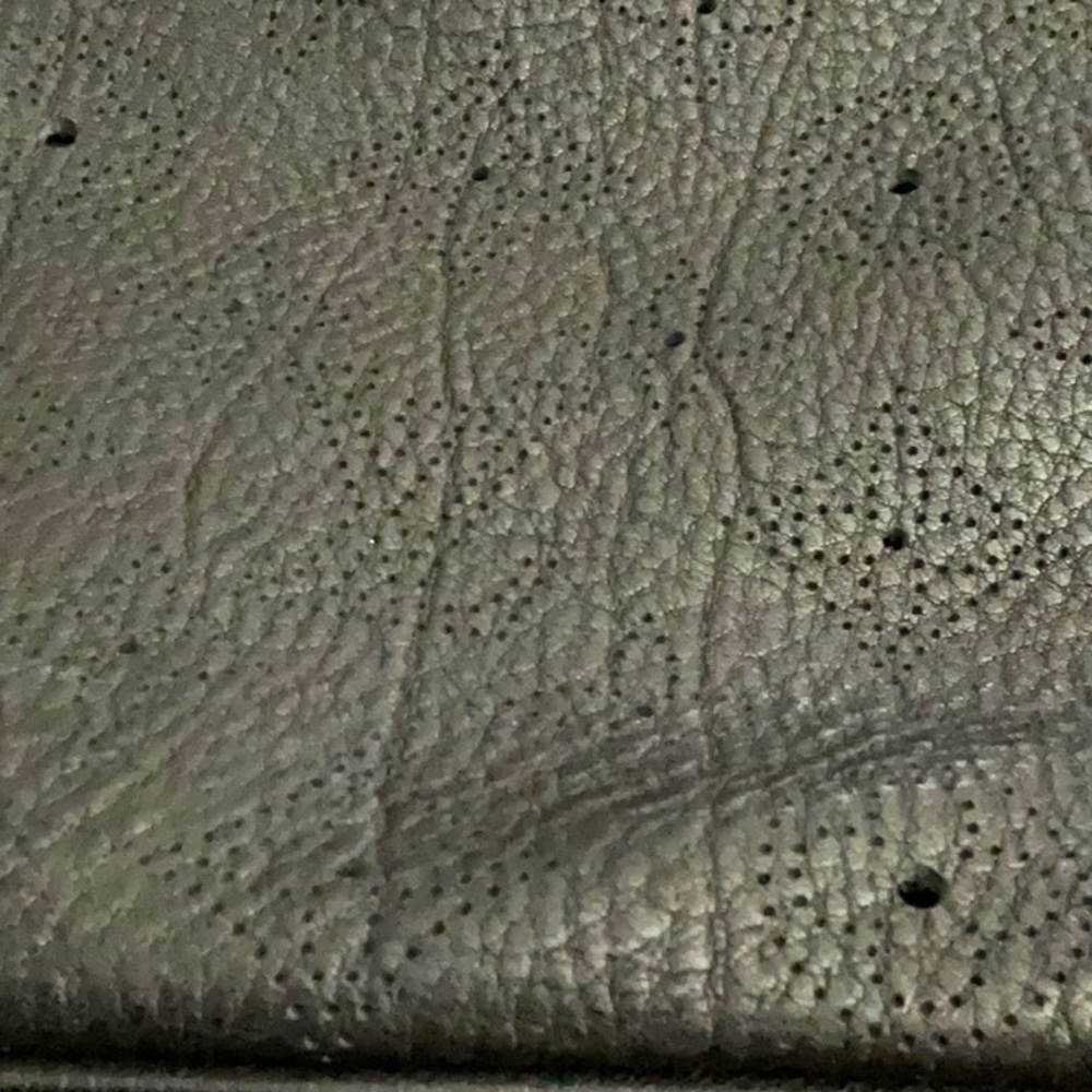 AUTHENTIC LV Mahina Black Leather Handbag - Picture 10 of 12